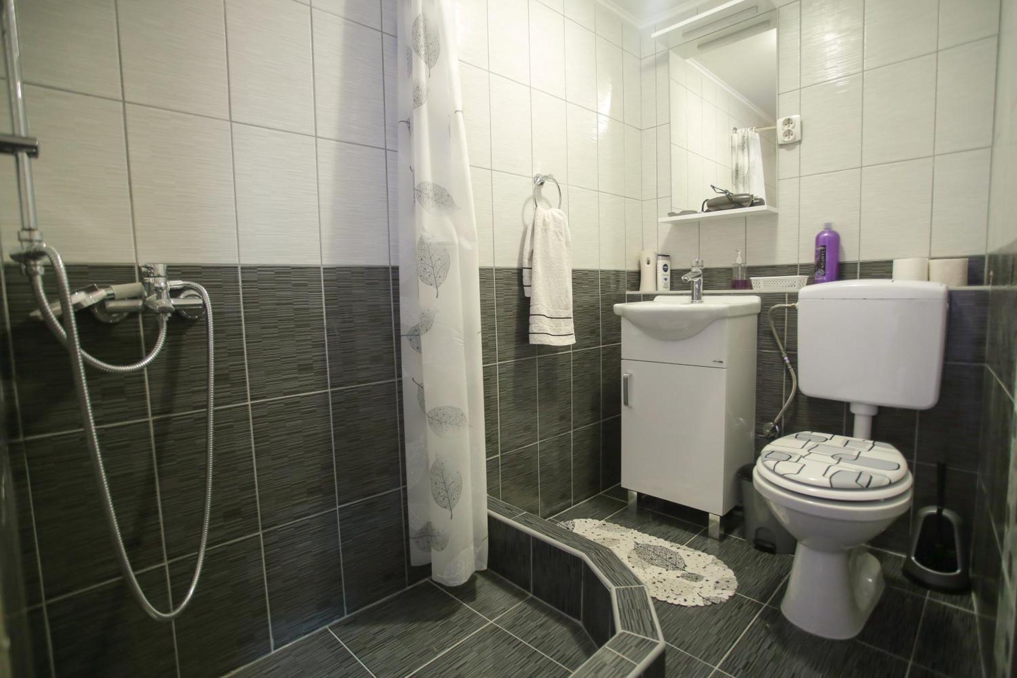 Guesthouse Adi Mostar Exterior foto